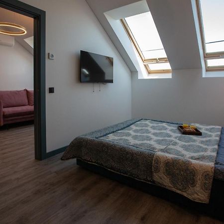 M8 Stylish One-Bedroom Apartment Kaunas Dış mekan fotoğraf