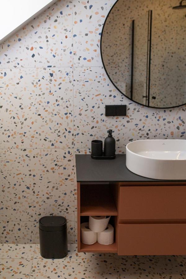 M8 Stylish One-Bedroom Apartment Kaunas Dış mekan fotoğraf